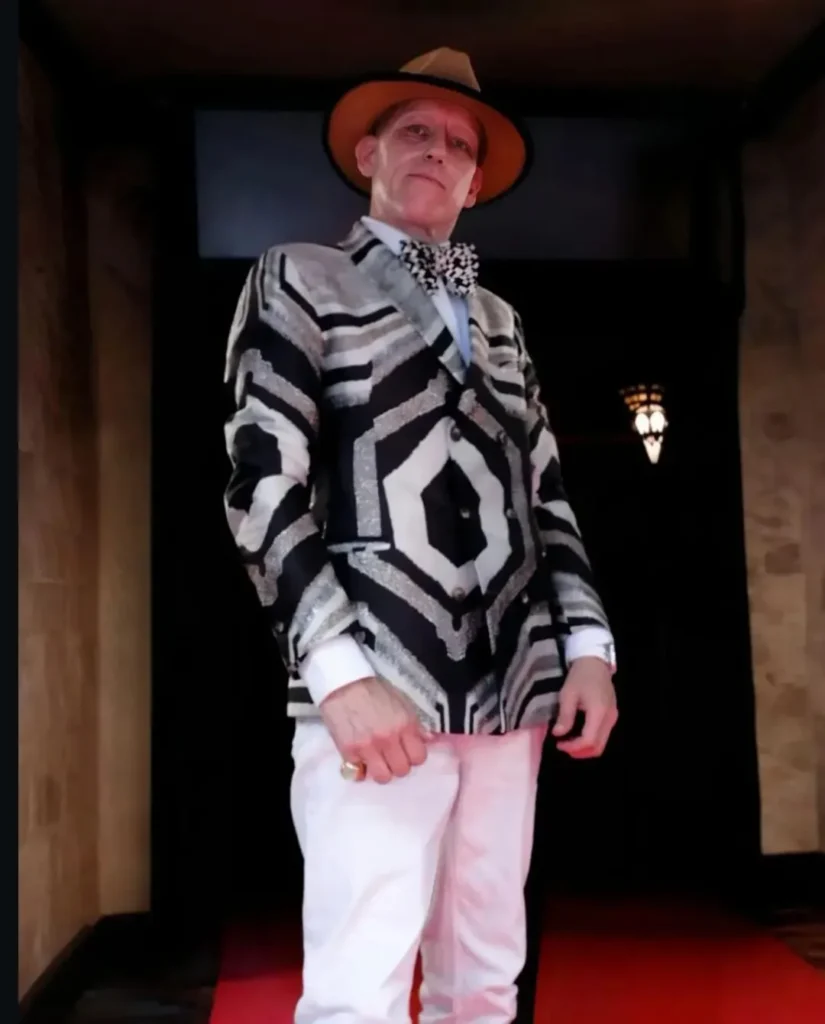 Exclusive Interview with artist “Adrie Van de Nieuwenhof”