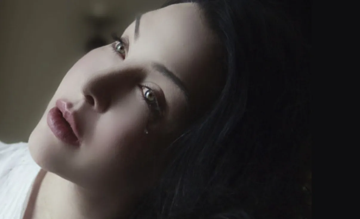 Unbeautiful, SAVARRE